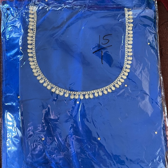 Women dresses - Picture 2 of 3